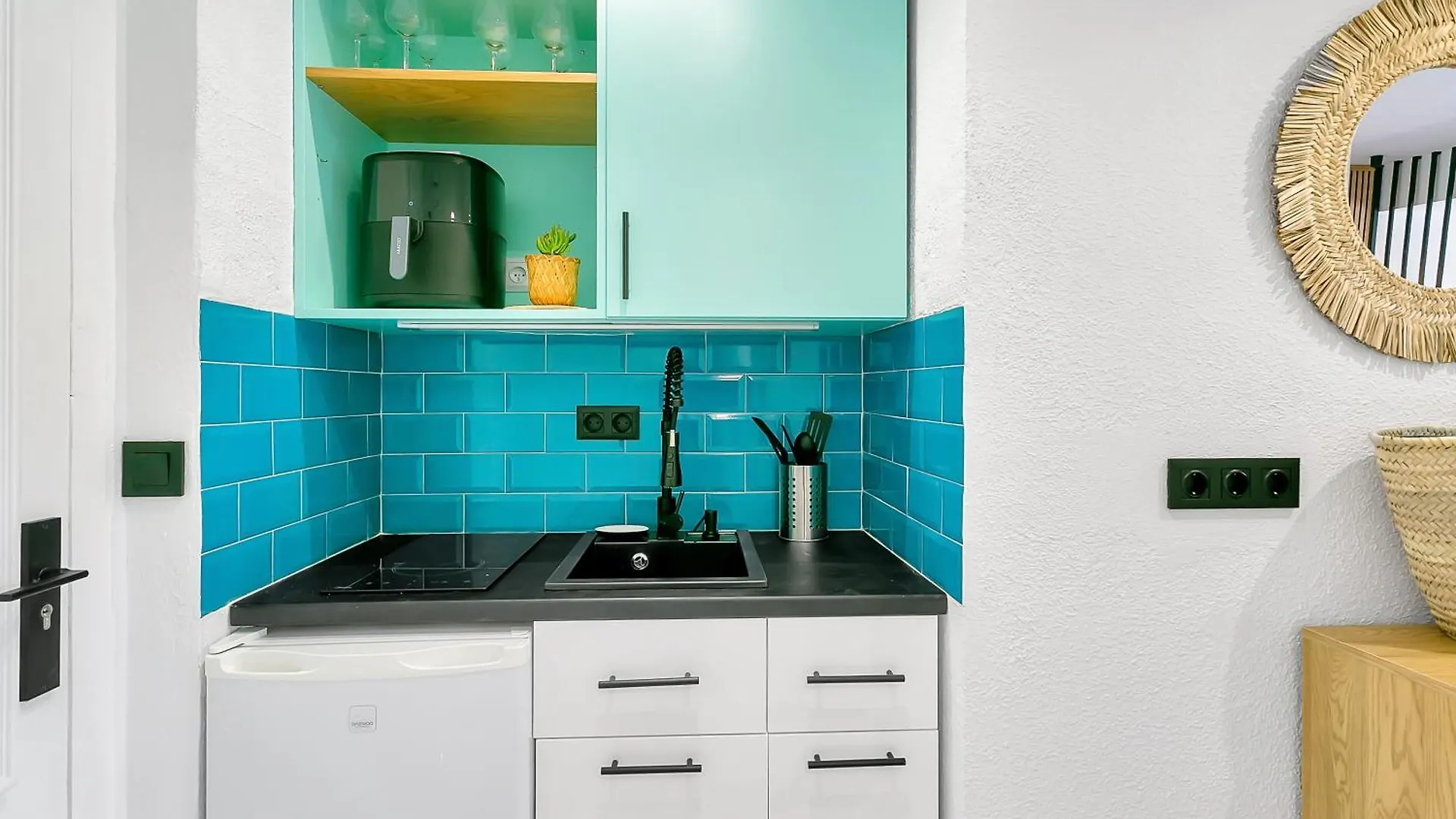 Modern Studio In Miraflores Near Amenities! Sitio de Calahonda 0*,
