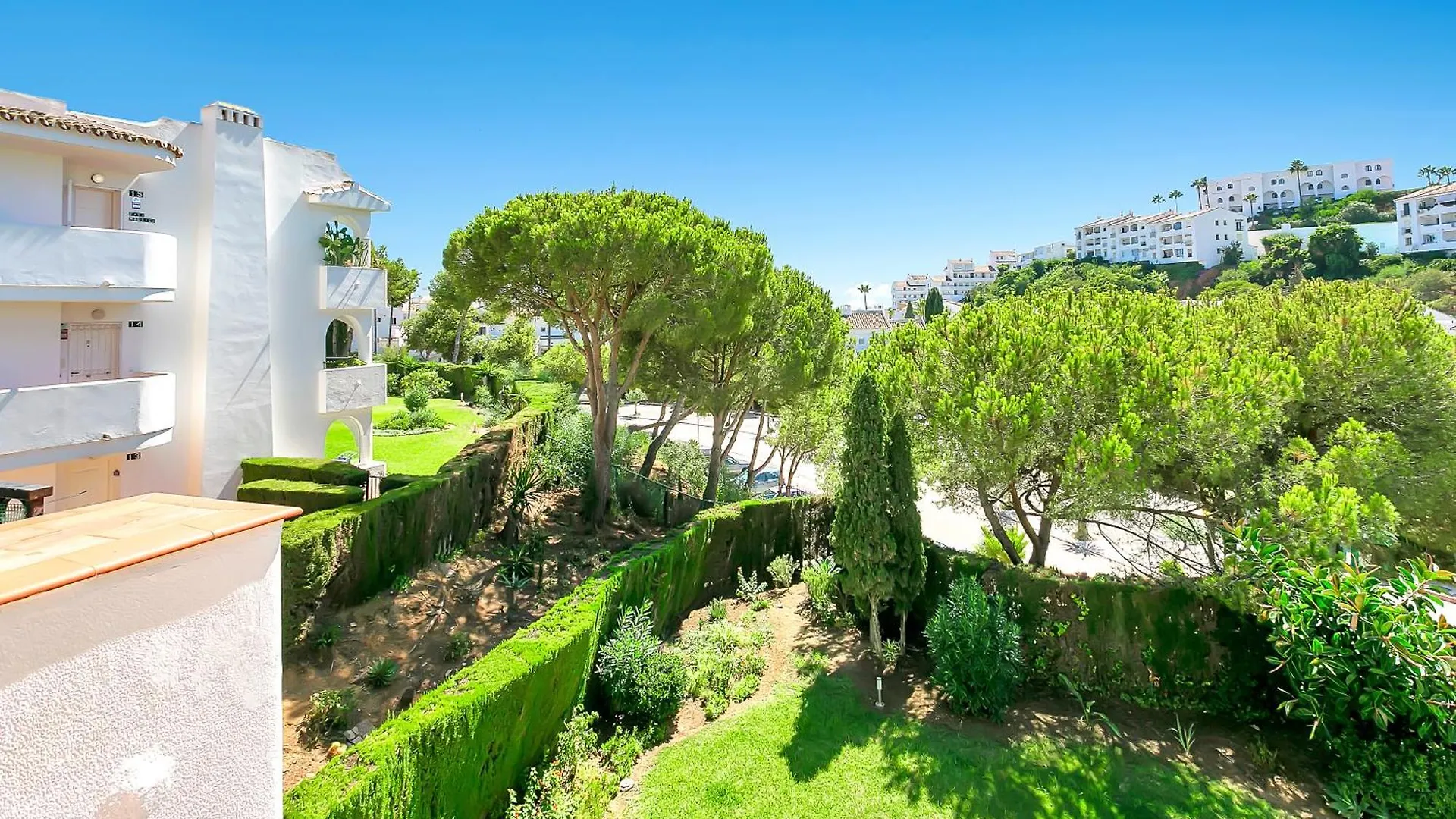 Modern Studio In Miraflores Near Amenities! Sitio de Calahonda 0*,  Spain