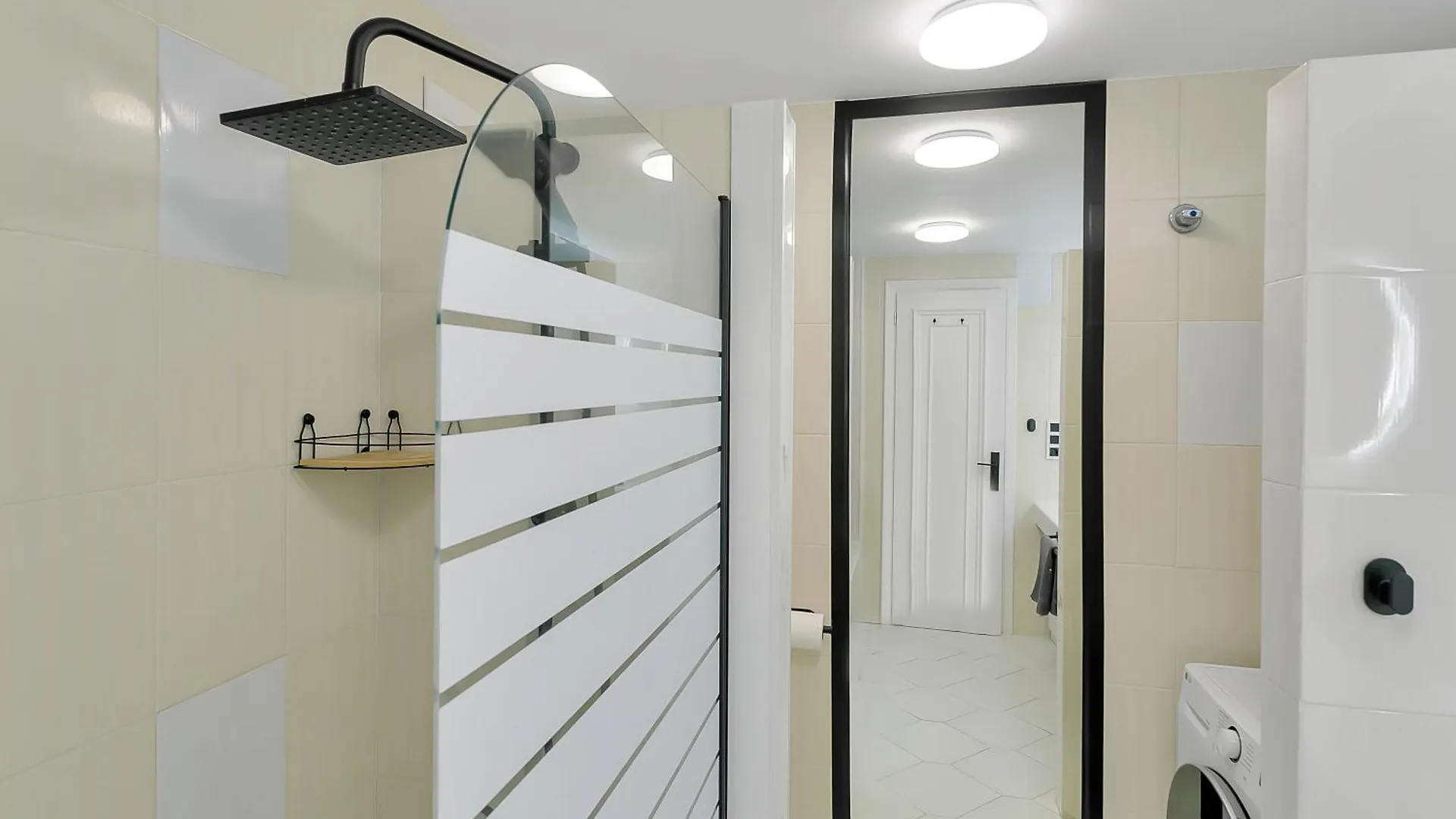 Apartment Modern Studio In Miraflores Near Amenities! Sitio de Calahonda Spain